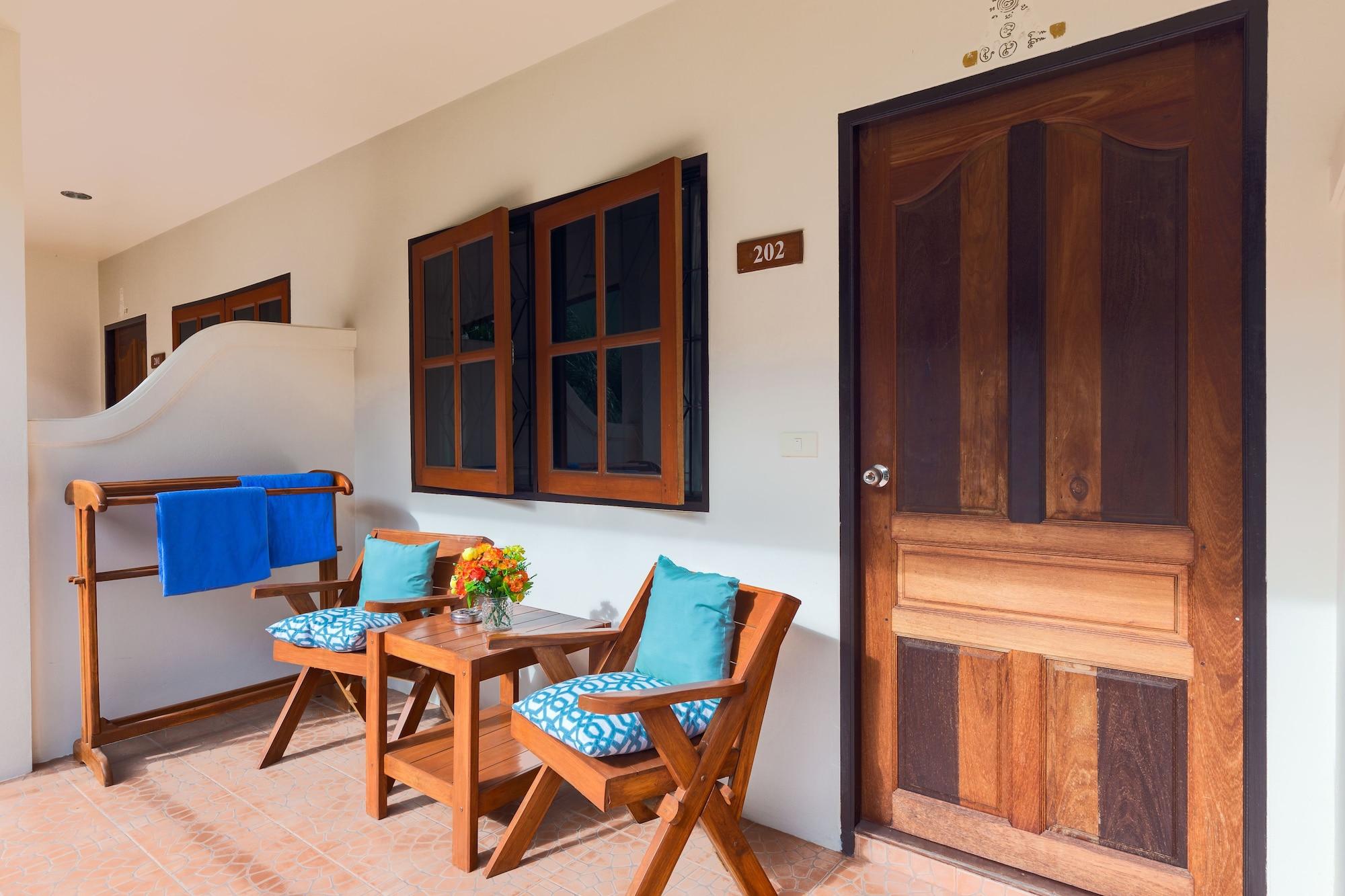Batic House By Sharaya Hotel Karon Exterior photo